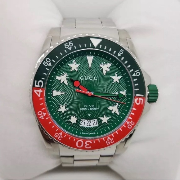 Gucci Dive
Green And Red 45mm Dive Gucci Watch YA136222 - Picture 6 of 6